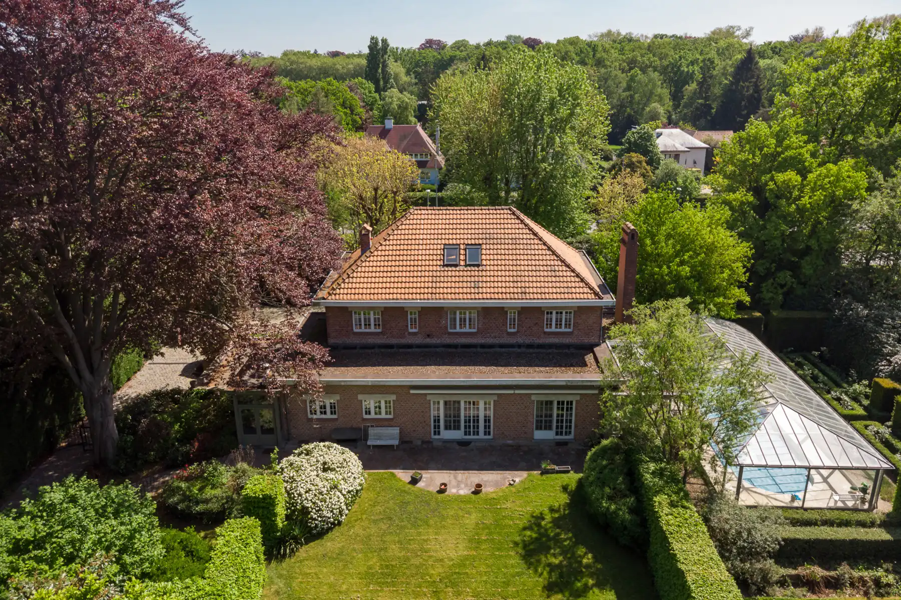 Charmante villa met zwembad op een mooi perceel  foto 37