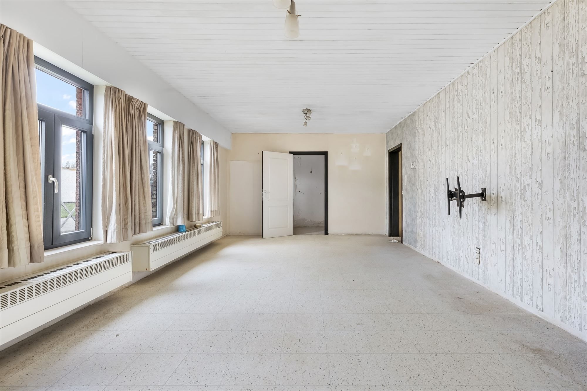 FANTASTISCH GELEGEN, DEELS GERENOVEERDEWONING OP 1817M2! foto 16