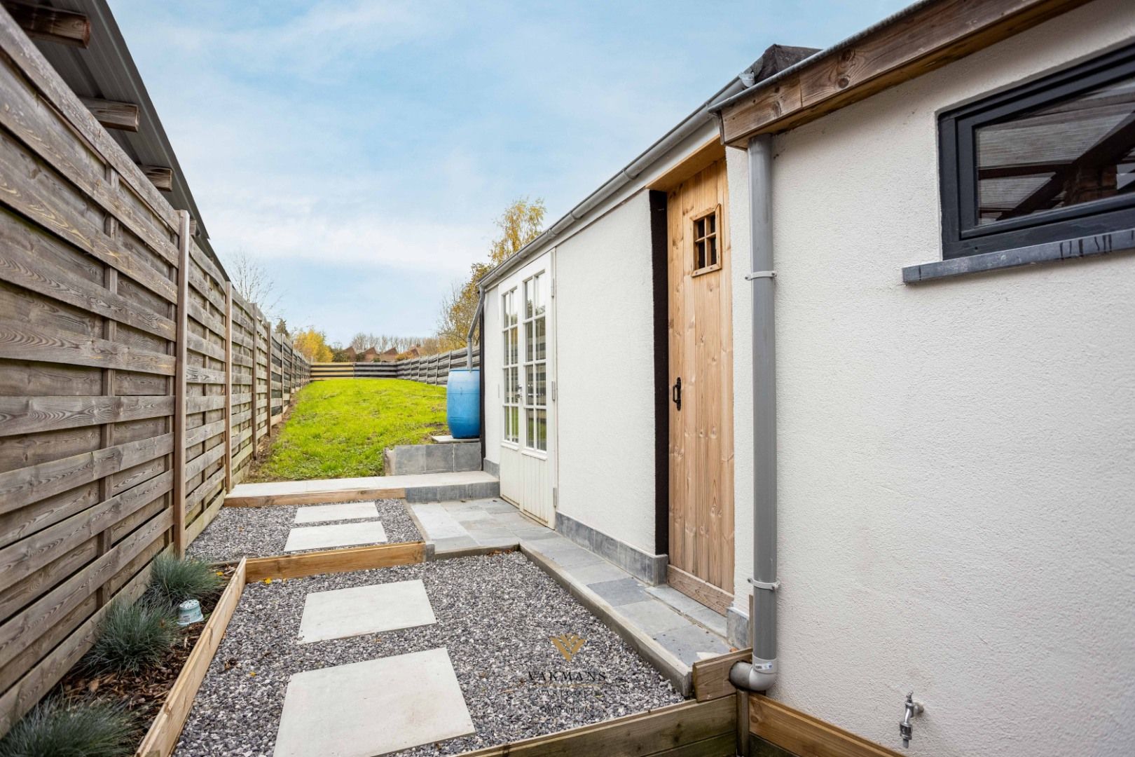 Prachtige gerenoveerde woning met 3 slaapkamers en tuin foto 26