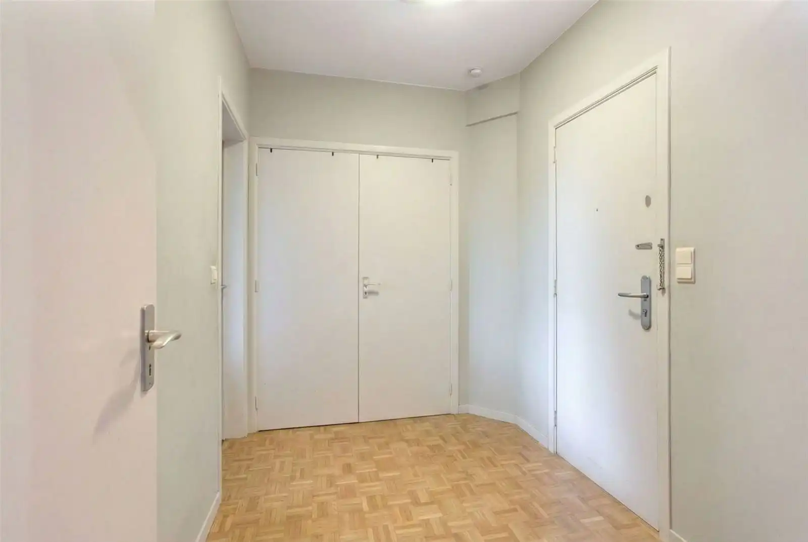 Appartement met 2 slaapkamers en garage  foto 3