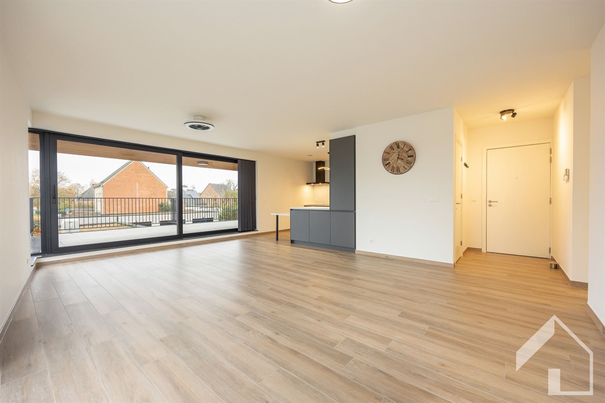 Prachtig en ruim appartement met lift! foto 2