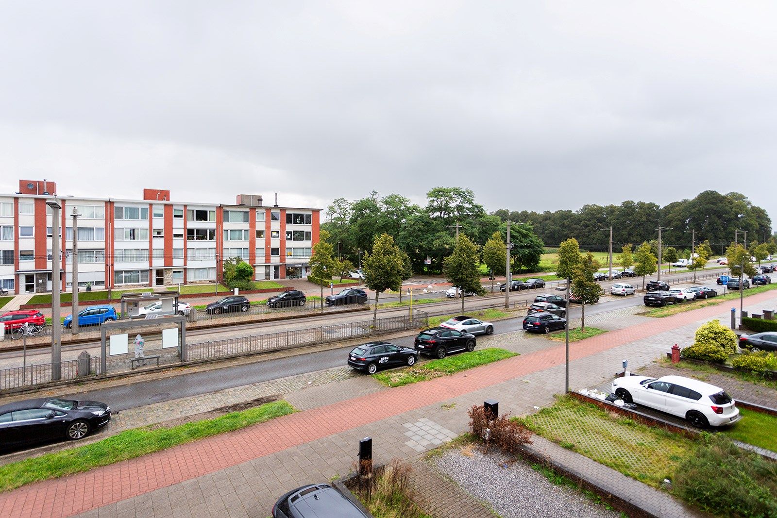 Volledig gerenoveerd twee slaapkamer appartement in kleinschalig gebouw foto 28