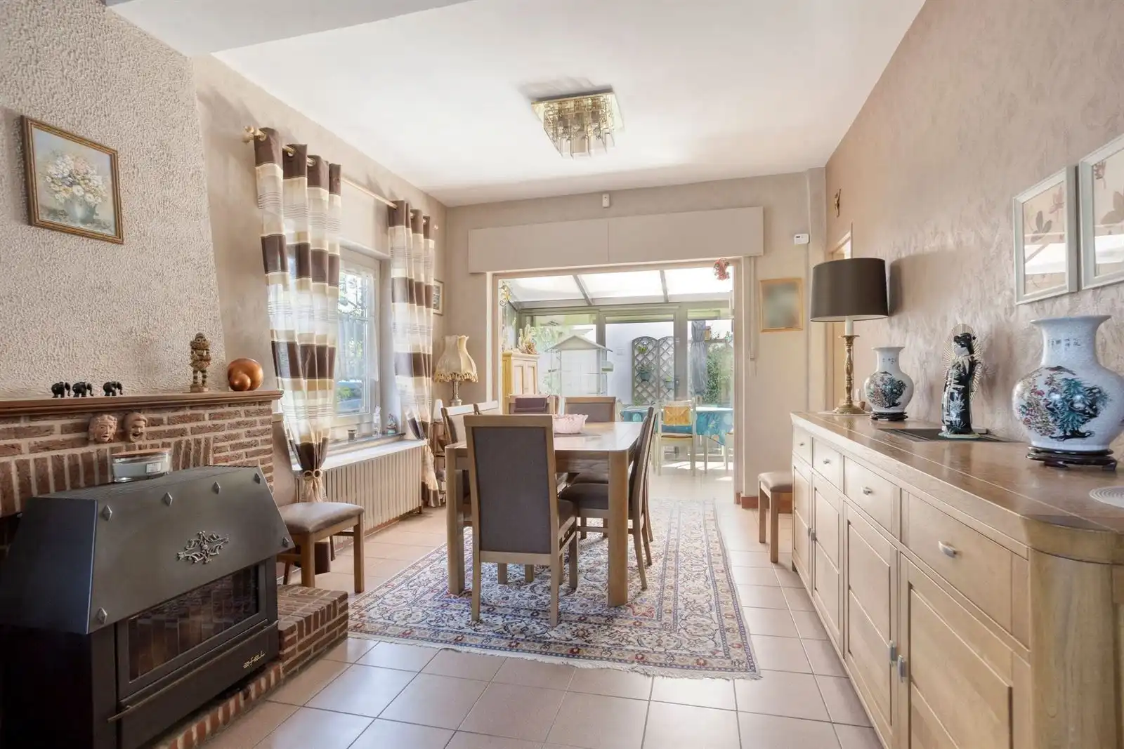 Zeer goed onderhouden woning met 3 slaapkamers, bureau + prive staanplaats  foto 8