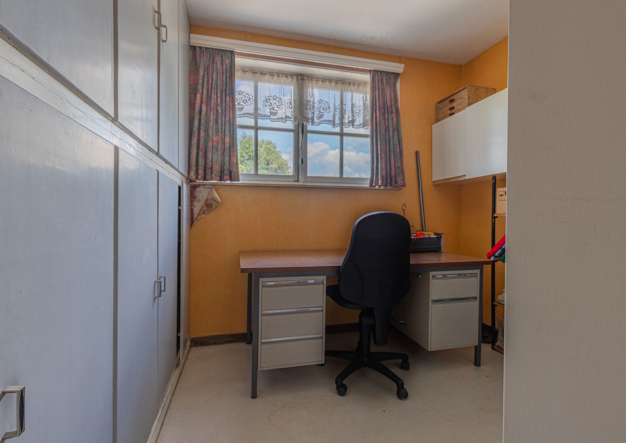AALST – Halfopen bebouwing met villa-allure op 3114 m² foto 11