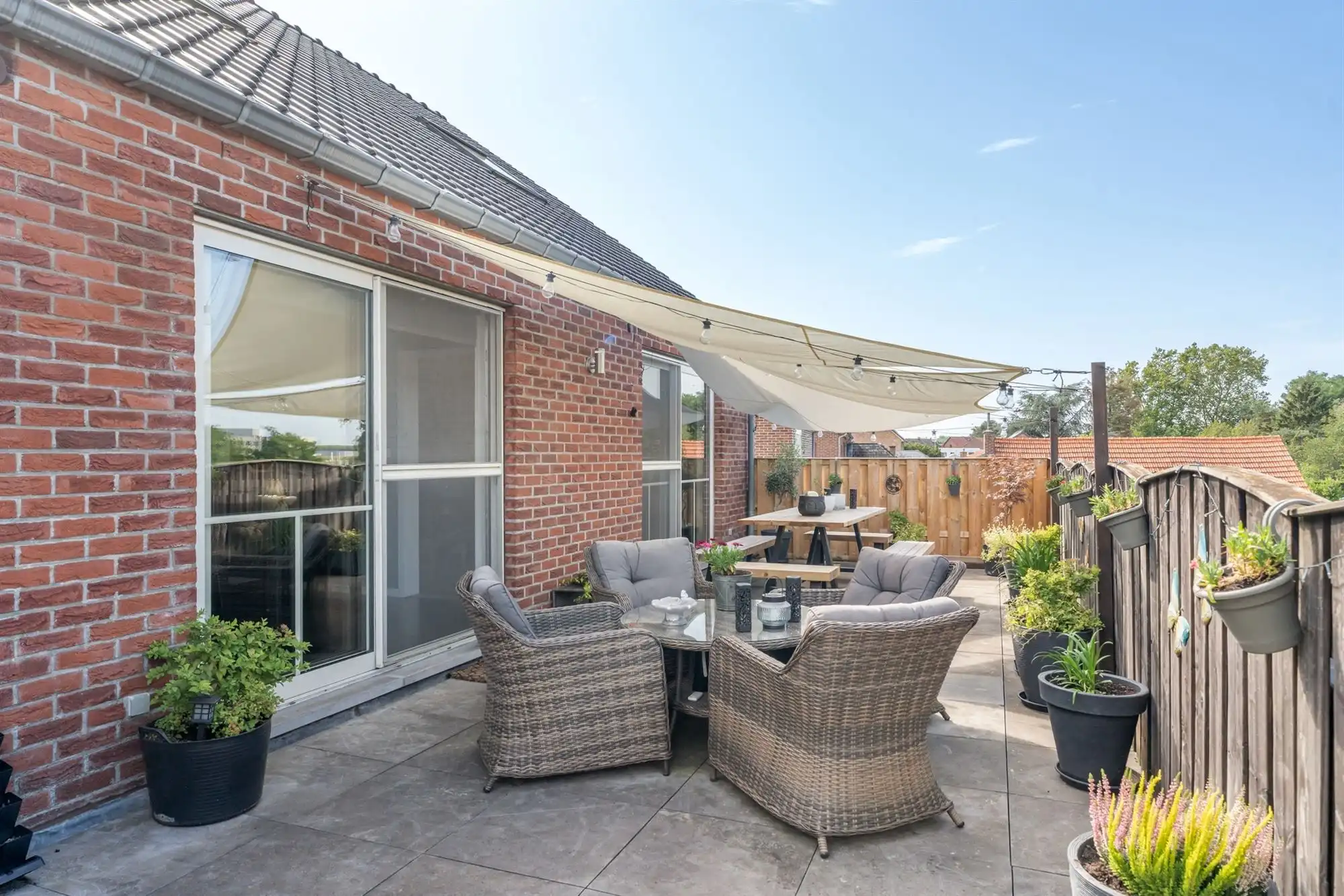 Ruime gezinswoning met garage/werkplaats op een perceel van 8a 97ca te Maaseik foto 9