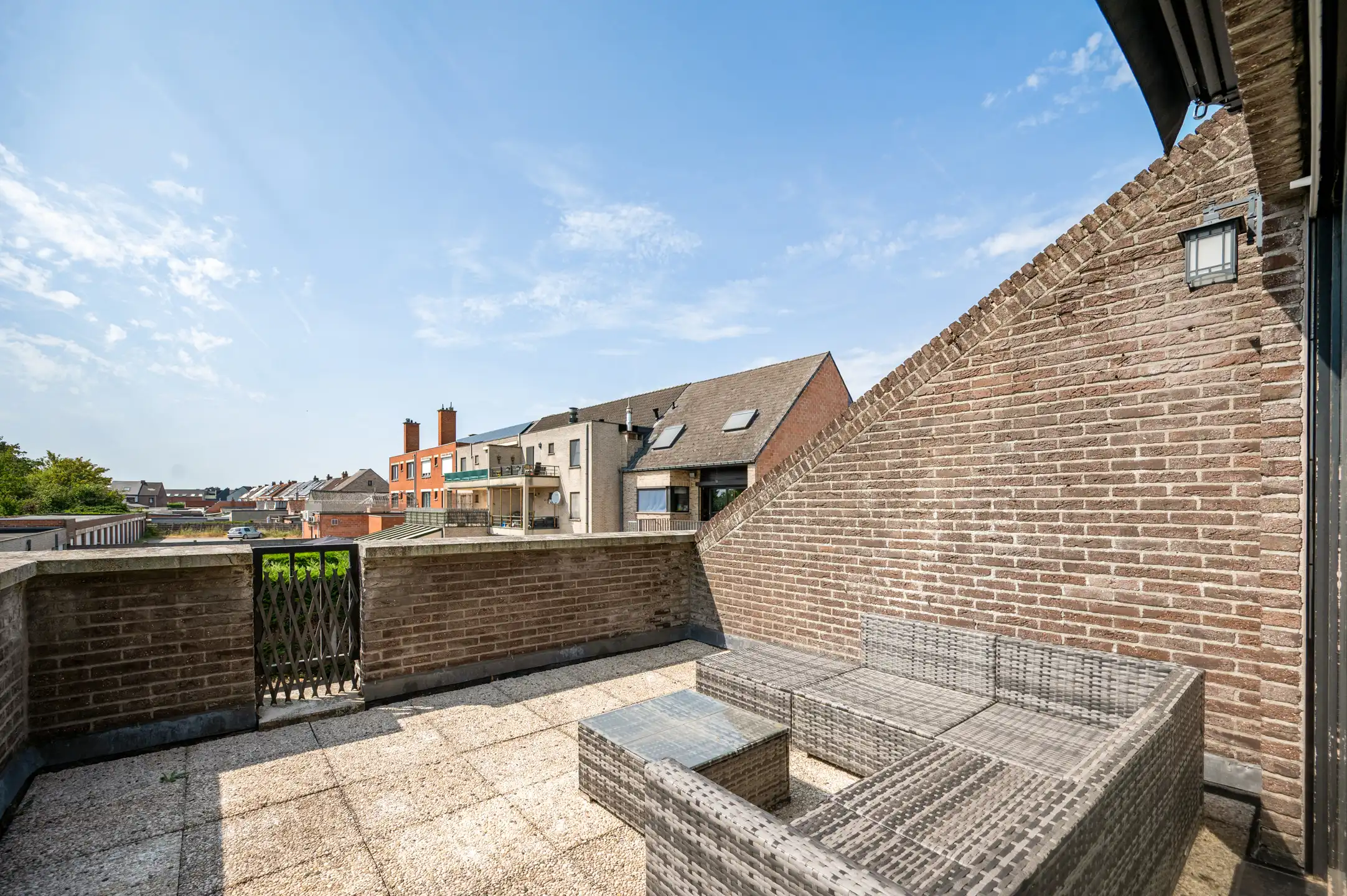 Ruim 3-slpk. duplex-appartement met garage, groot, zonnig terras en ruime bergzolder foto 8
