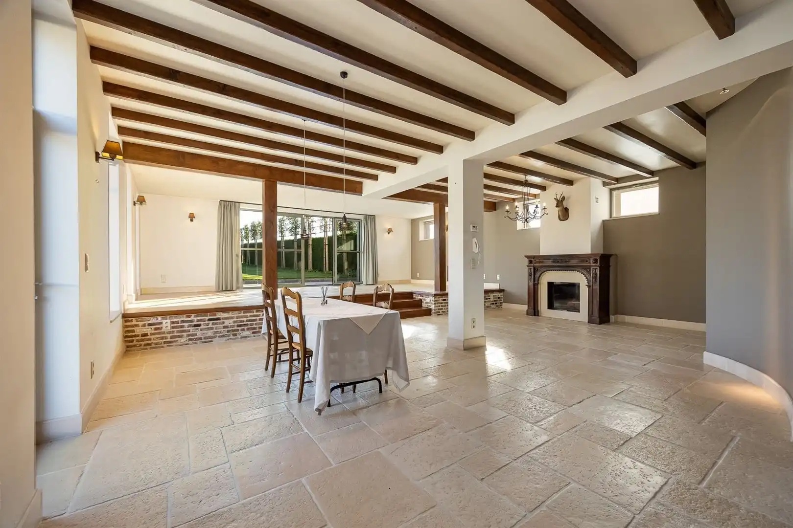 Exclusief landhuis met multifunctioneel bijgebouw foto 5