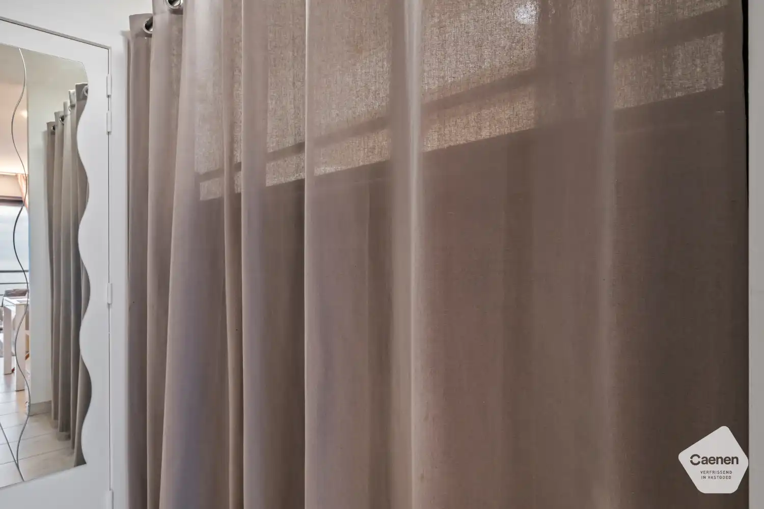 Instapklare studio met prachtig frontaal zeezicht foto 11