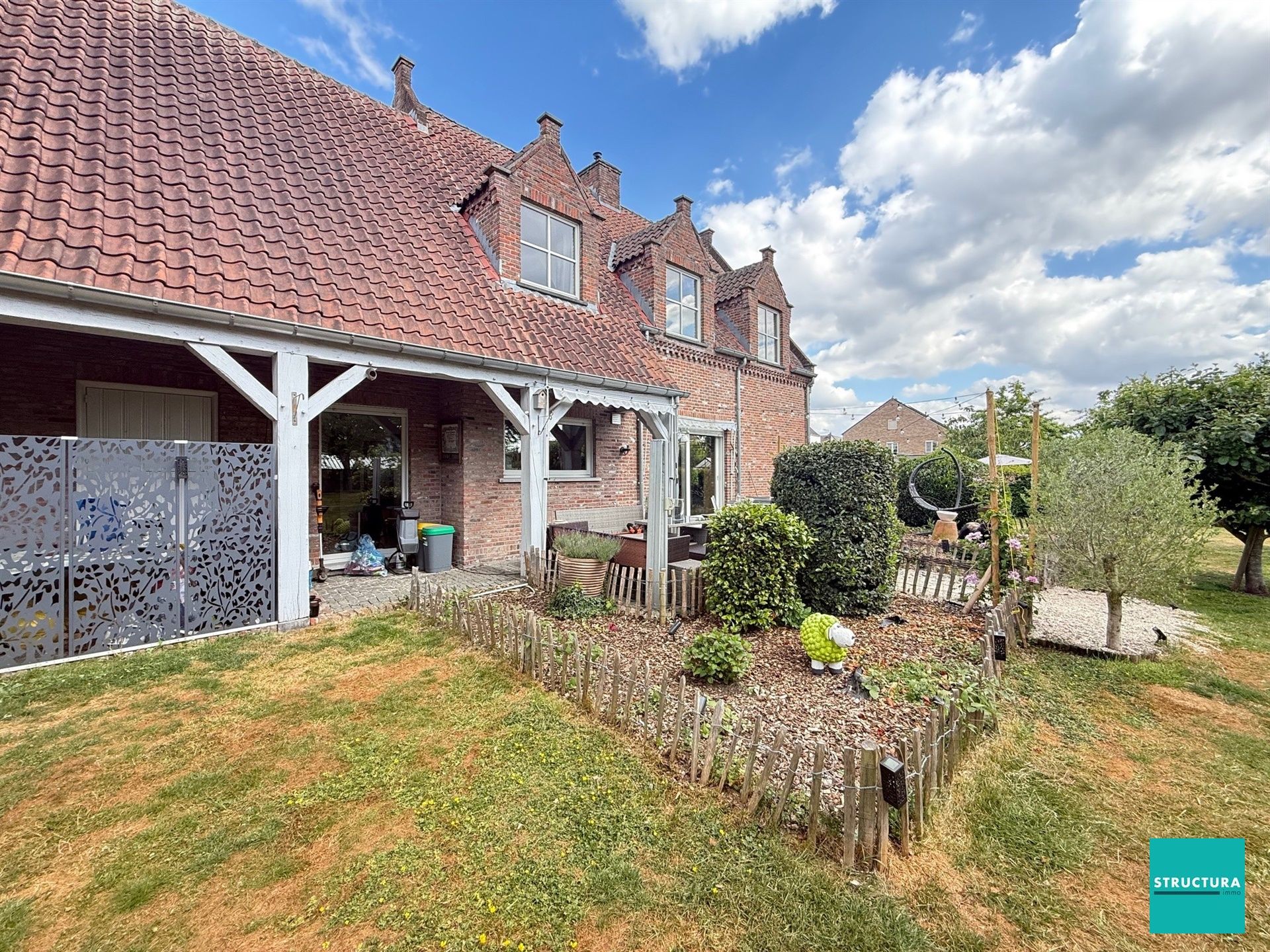 Prachtige villa met 4 slpks foto 16