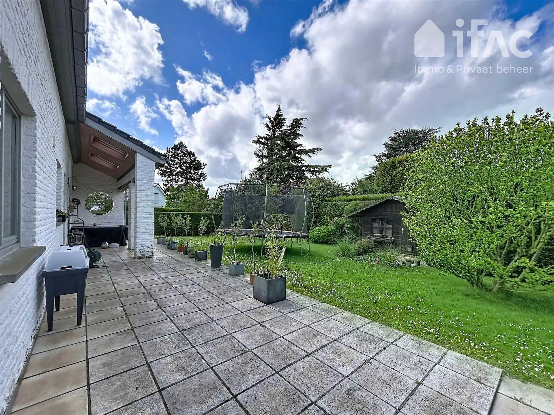 Smaakvol gerenoveerde Villa met 5 slaapkamers en leuke tuin foto 11