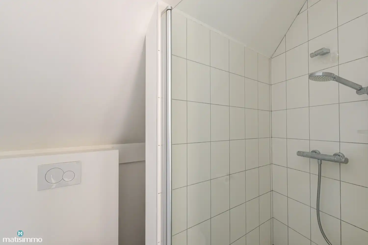 DUPLEXAPPARTEMENT MET 3 SLAAPKAMERS, TERRAS EN ONDERGRONDSE AUTOSTAANPLAATS NABIJ HET CENTRUM VAN BILZEN foto 22