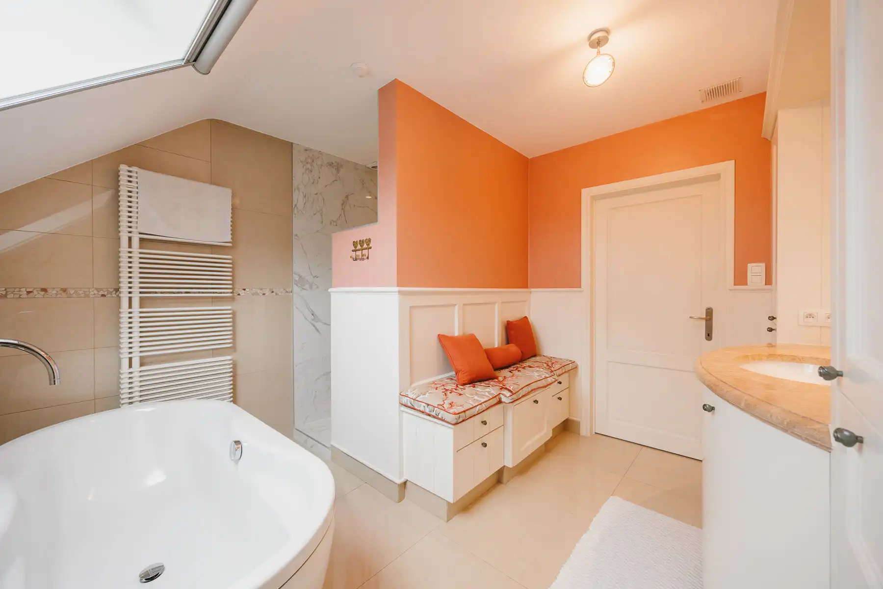 Prachtige villa op een toplocatie in het groen foto 22