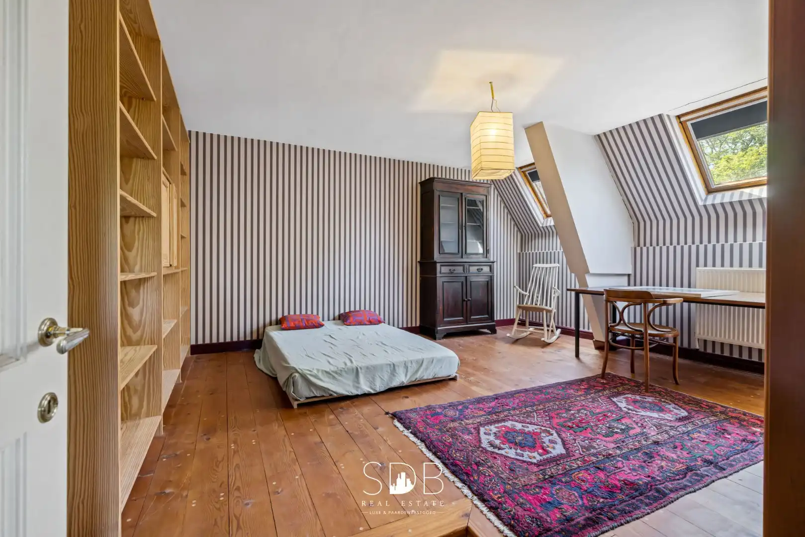 Prachtig kasteel met omringend park, weilanden en stalgebouw op circa 5hectare foto 23