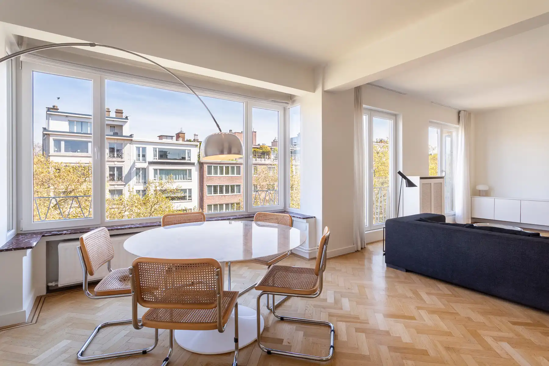 Ruim en lichtrijk appartement met terras op toplocatie! foto 17