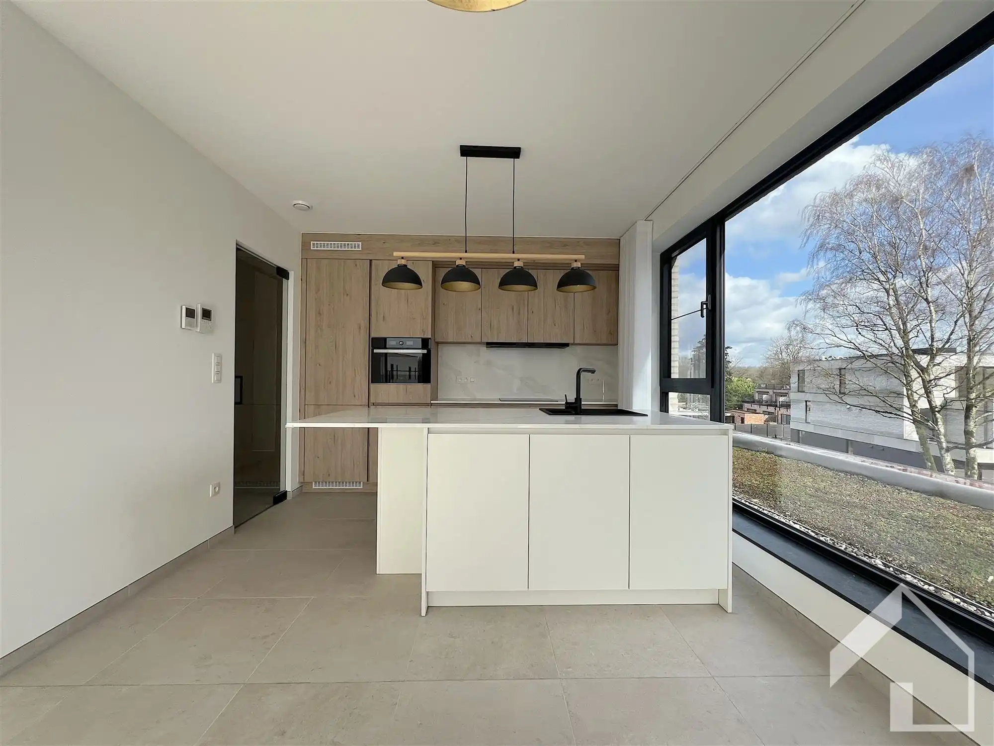 Nieuwbouwappartement met staanplaats en kelderberging foto 4