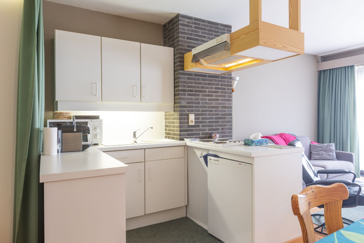 Ontdek deze charmante en ruime studio op de 5e verdieping van Residentie Square! foto 9