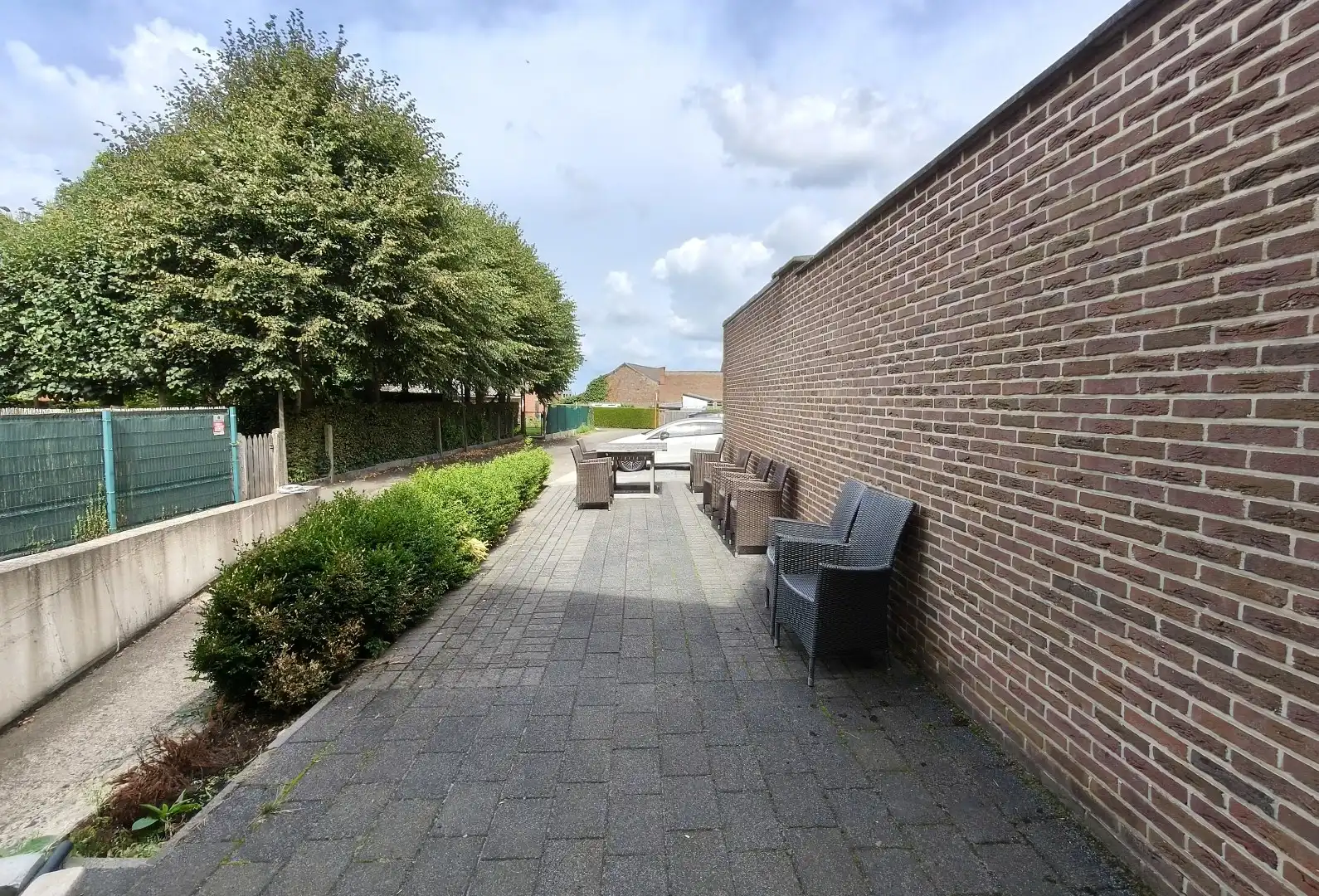 Modern en instapklaar kantoor (264 m²) in het centrum van Borgloon – inclusief 9 parkeerplaatsen foto 12