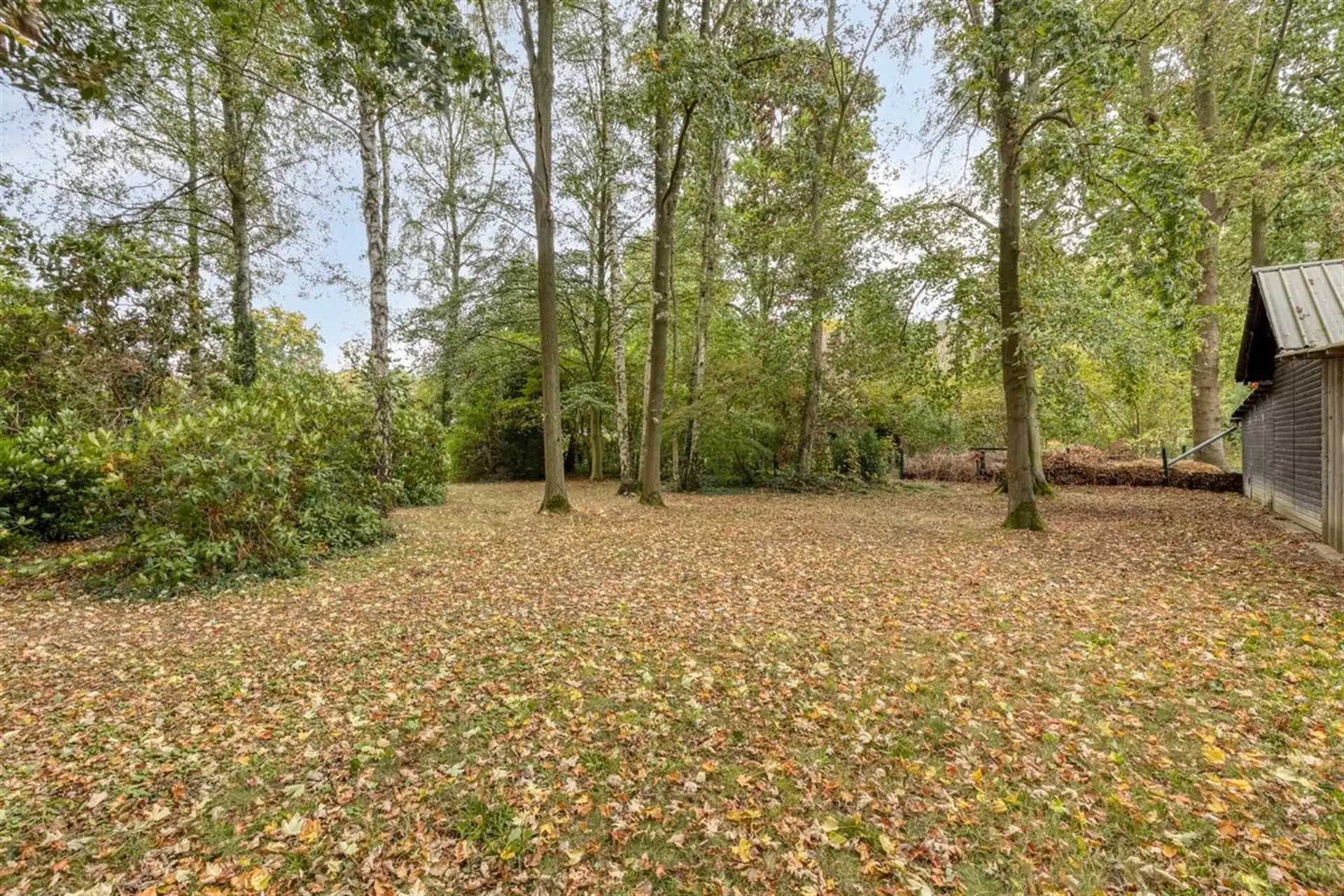 Ruime vrijstaande villa op een perceel van 3.235 m² foto 21