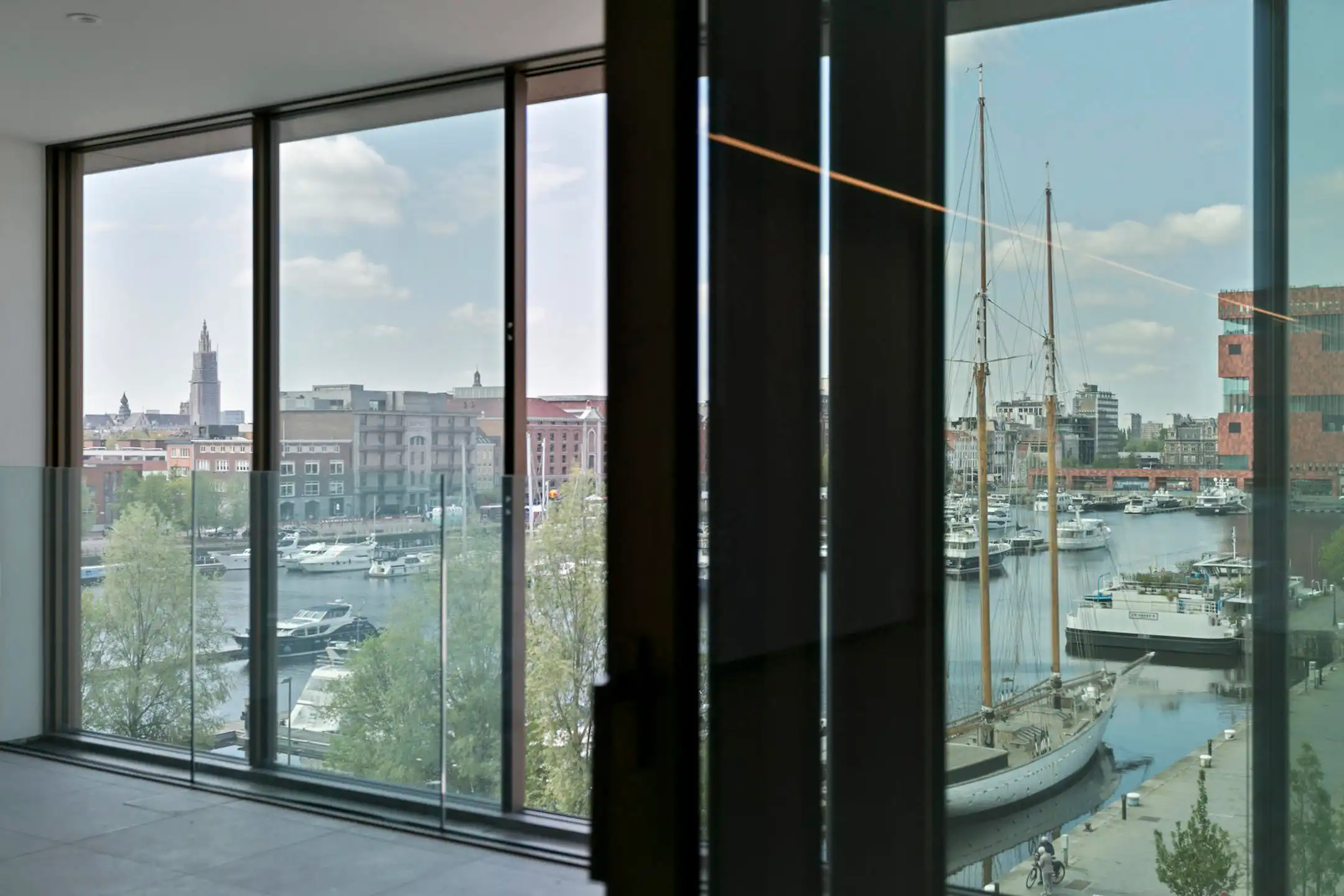 Prachtig appartement met zicht op het Willemdok en het MAS! foto 3