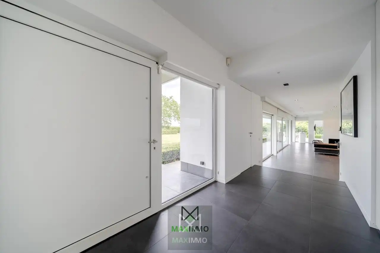 Exclusieve Villa met Loods 360 m² en Zicht op de Kemmelberg foto 3