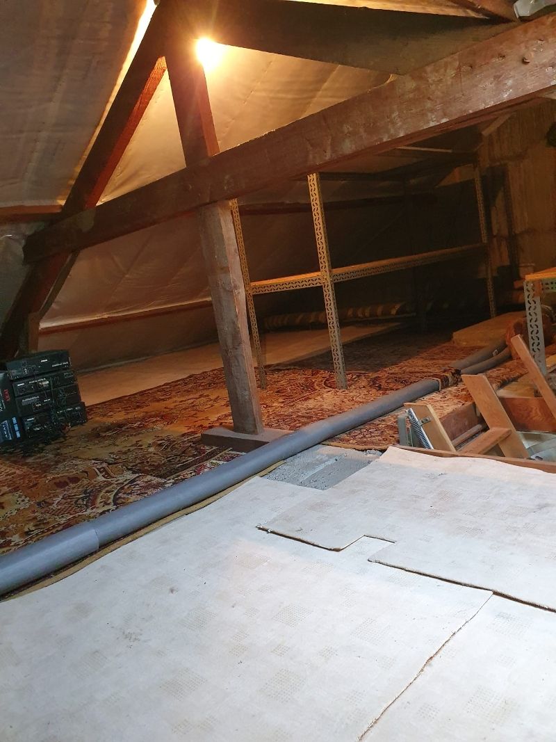 Rustig gelegen, halfopen woning met 3 slpks, tuin en ruime garage op wandelafstand van de Leie en de Zavelput. Energielabel D, zonnepanelen... foto 13