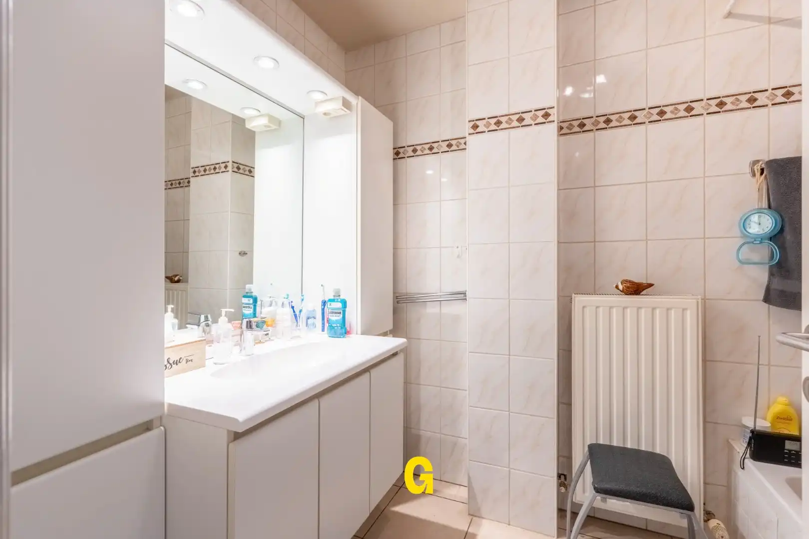 Netjes verzorgd duplex appartement met drie slaapkamers en standplaats op wandelafstand van de markt foto 19