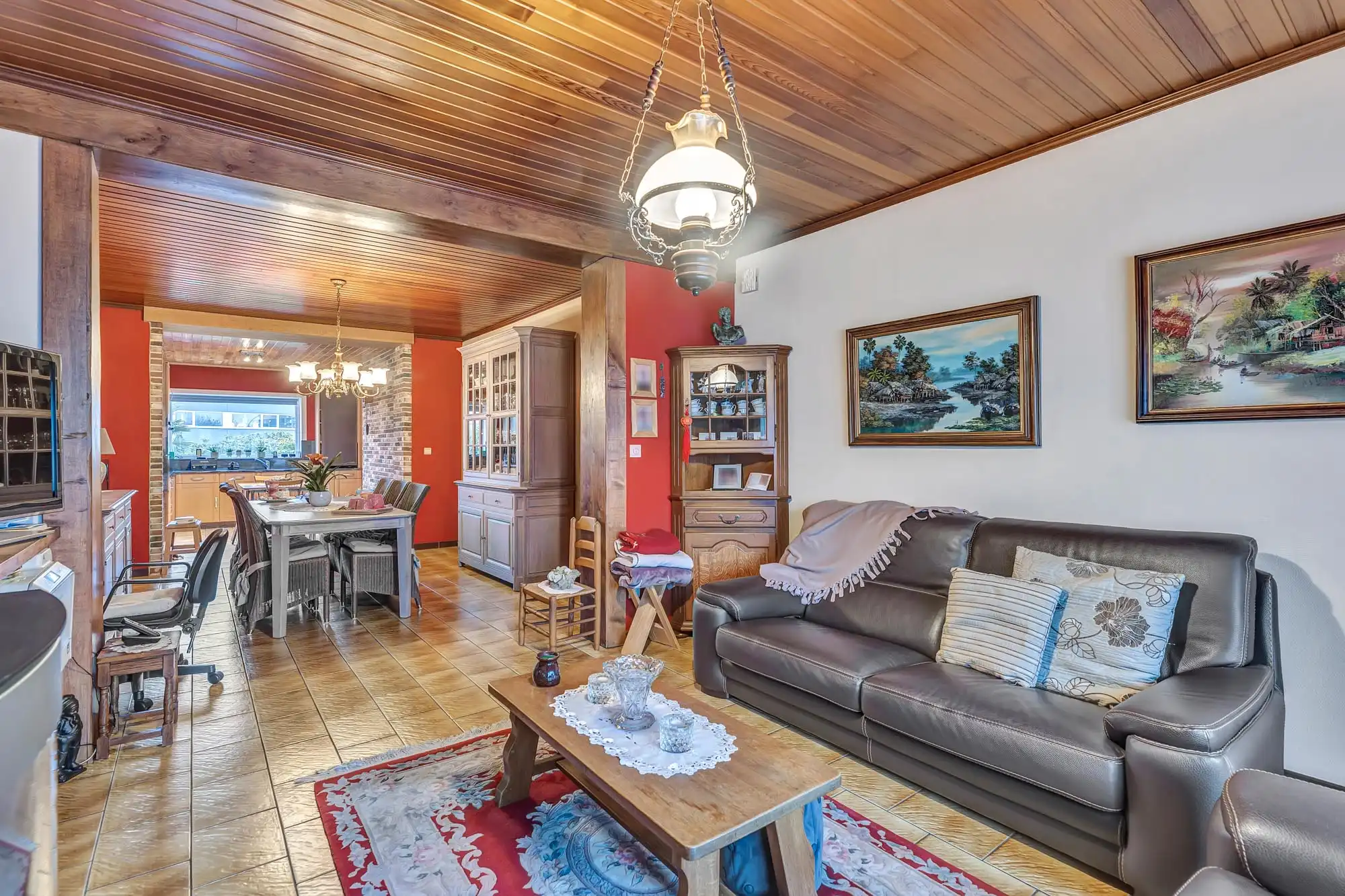 Ruime, solide woning op strategische ligging foto 5