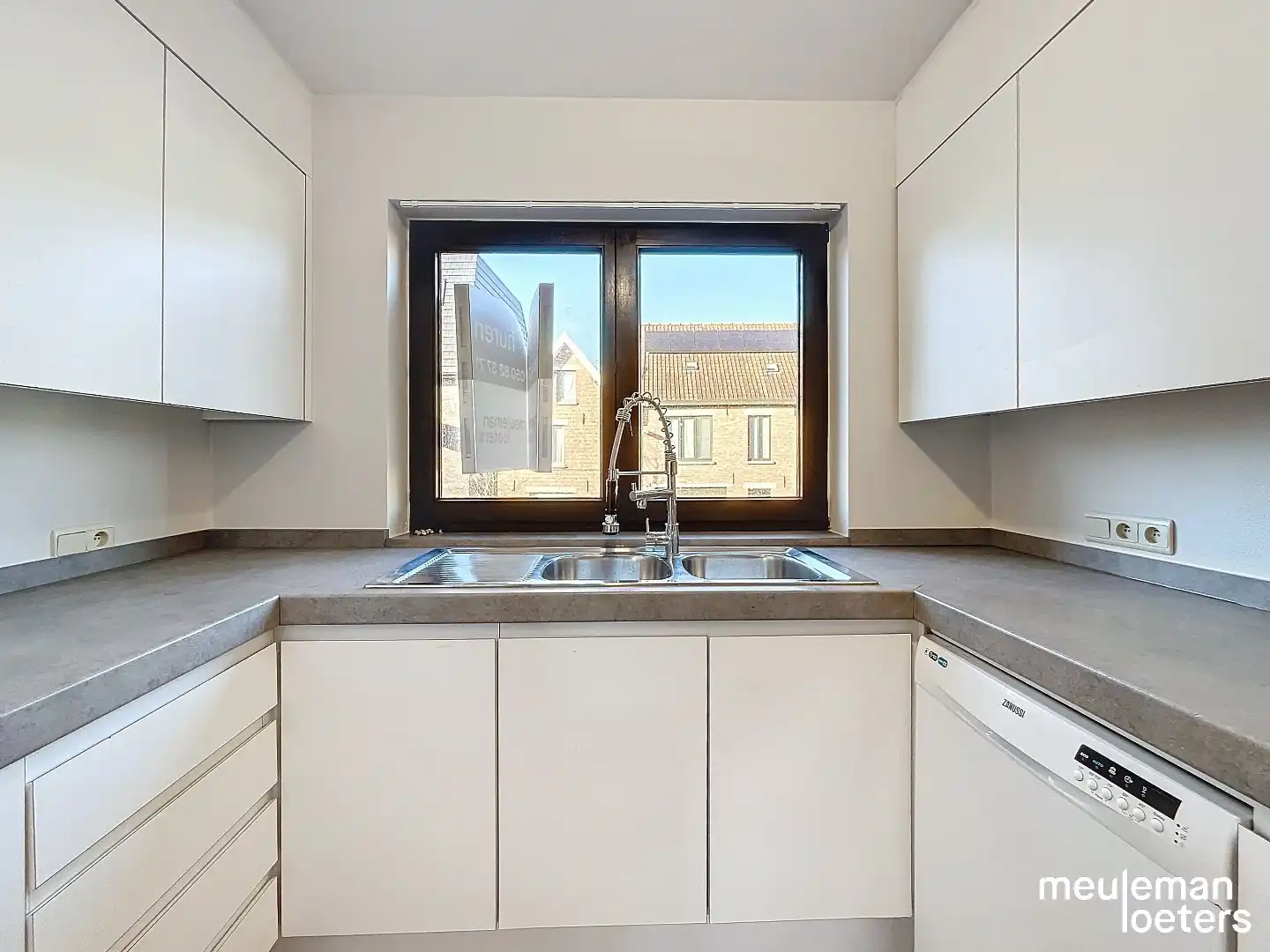 Ruim duplex appartement met garagebox foto 8