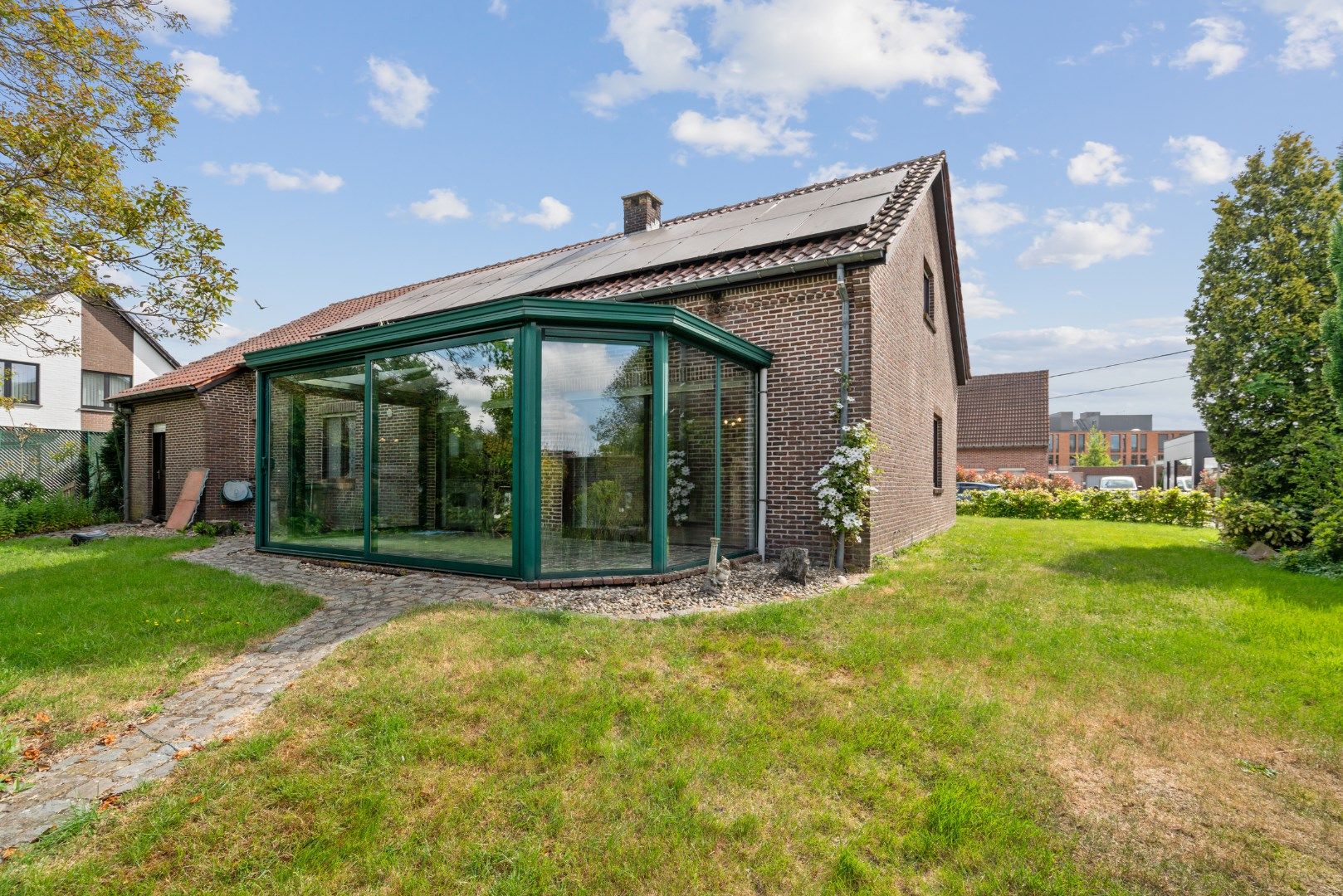 Te koop te Moerbeke – Ruime open bebouwing met 3 slaapkamers, open zolder, tuin en garage foto 22