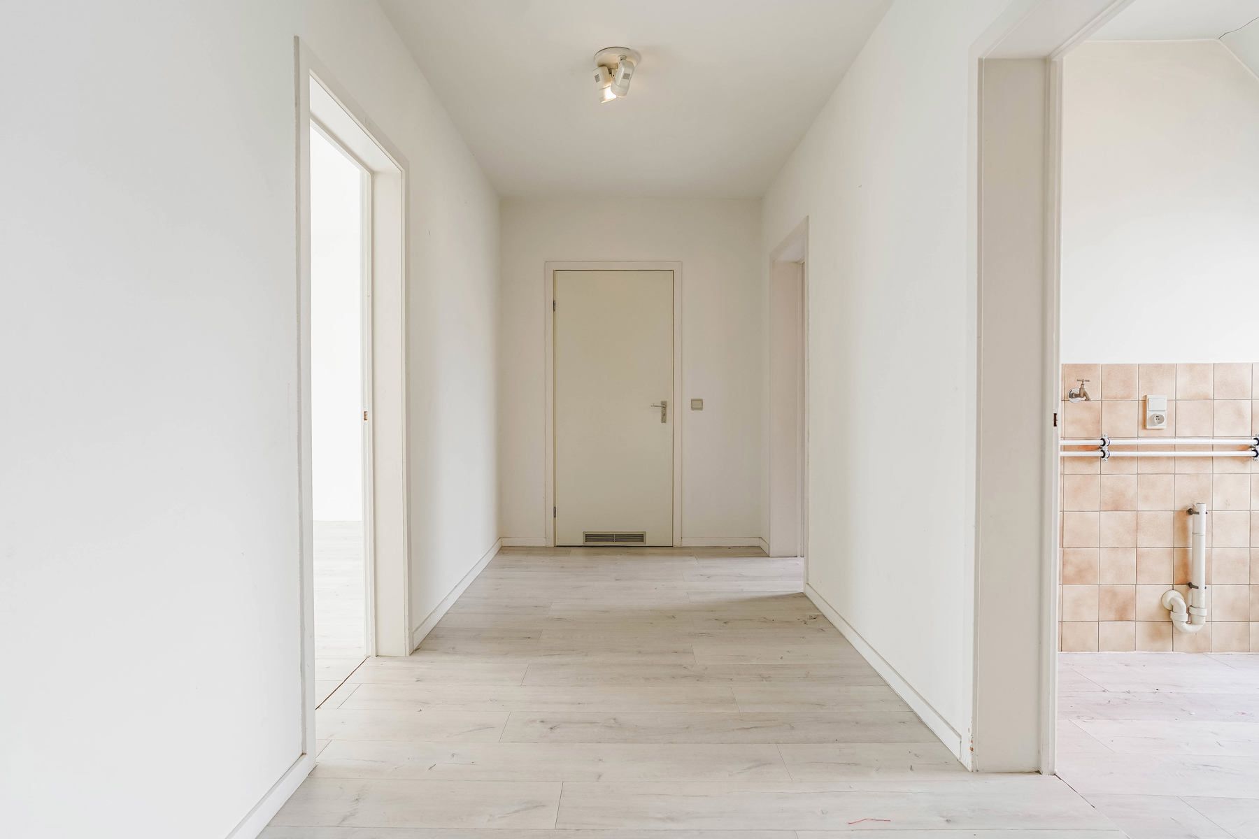 Veelzijdig, zeer ruim pand (handel én woonst) met tal van mogelijkheden in centrum Malderen! foto 26