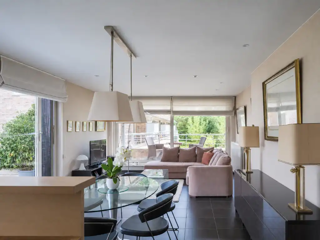 Ruim appartement met 3 slaapkamers en riante terrassen in Destelbergen foto 3