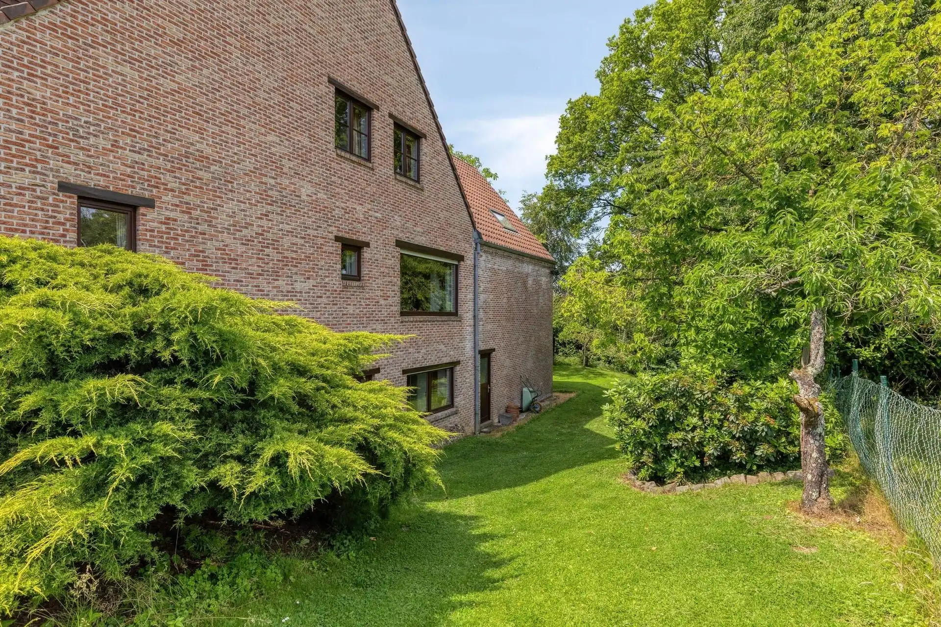 Prachtige klassieke villa op een perceel van ± 7.500 m²  foto 27