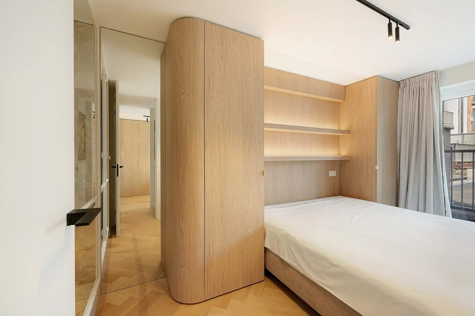 Gerenoveerd 3 slaapkamerappartement met zijdelings zeezicht. foto 14