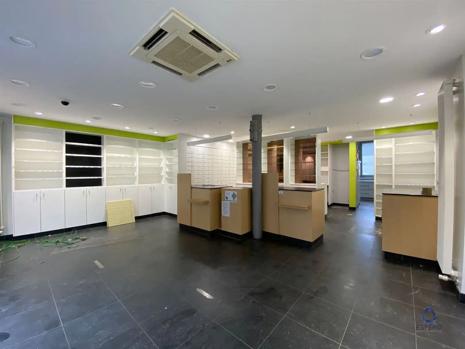 Centraal gelegen handelshuis in Oostende foto 2