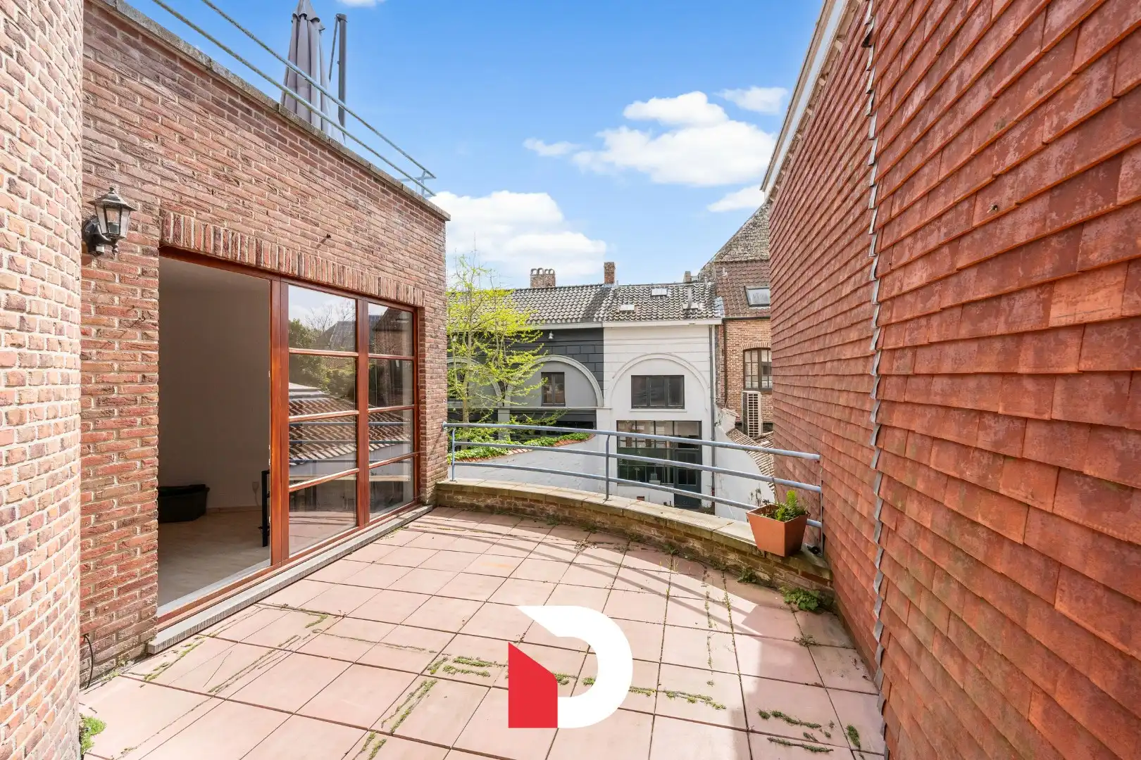 Uitzonderlijk appartement met terras en zicht op de reien foto 10