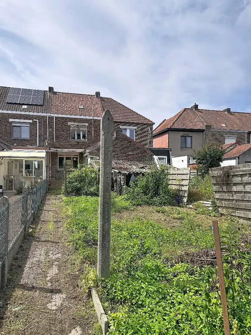 Te renoveren gezinswoning met ruime tuin in Tienen foto 15