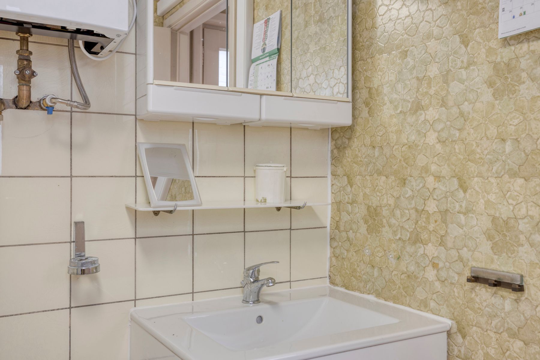 Te renoveren stadswoning met 3 slaapkamers en tuin! foto 11