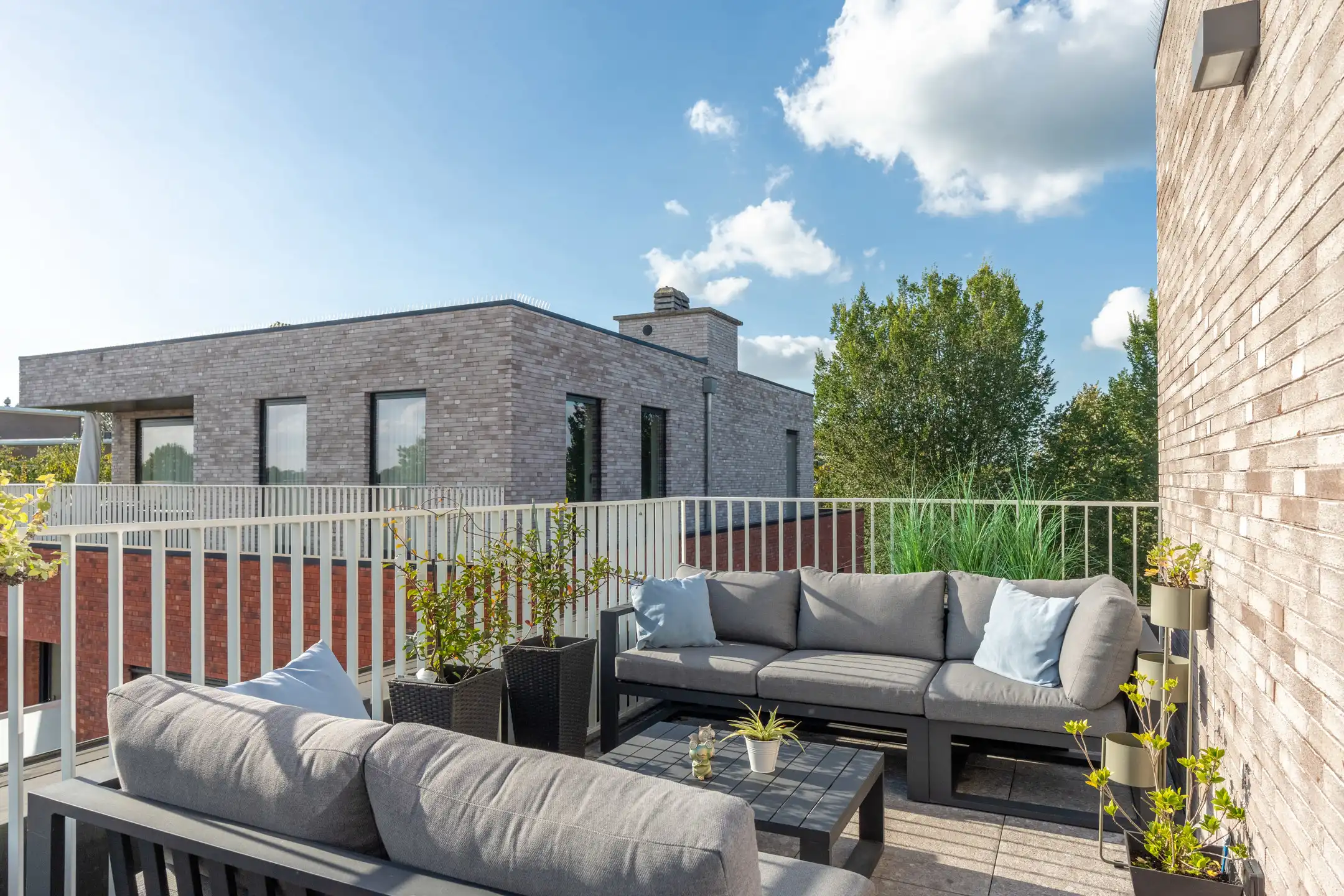 Energiezuinig penthouse met 2 slpks, terras en staanplaats. foto 9