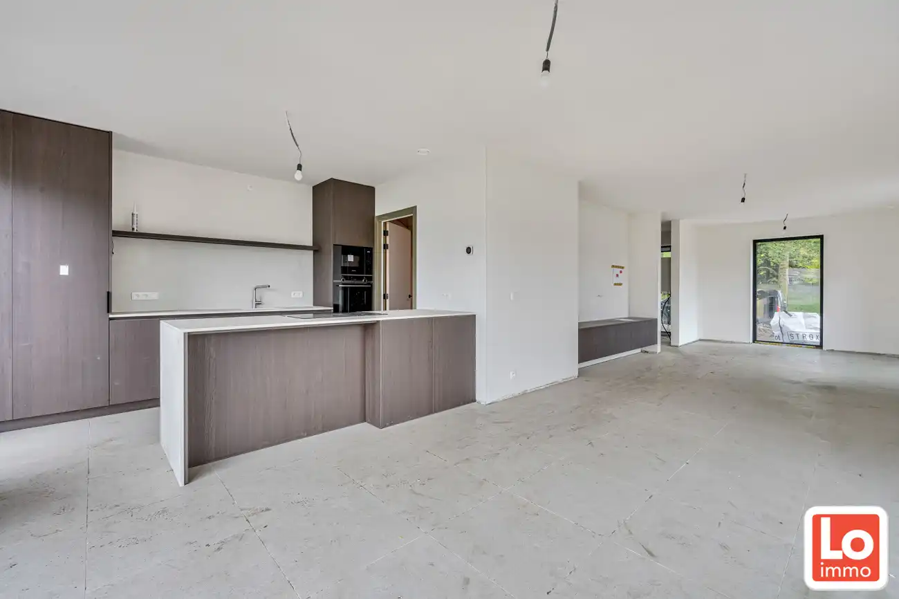 Prachtige nieuwbouwwoning met 3/4 slpks op topligging in een doodlopende straat! foto 12
