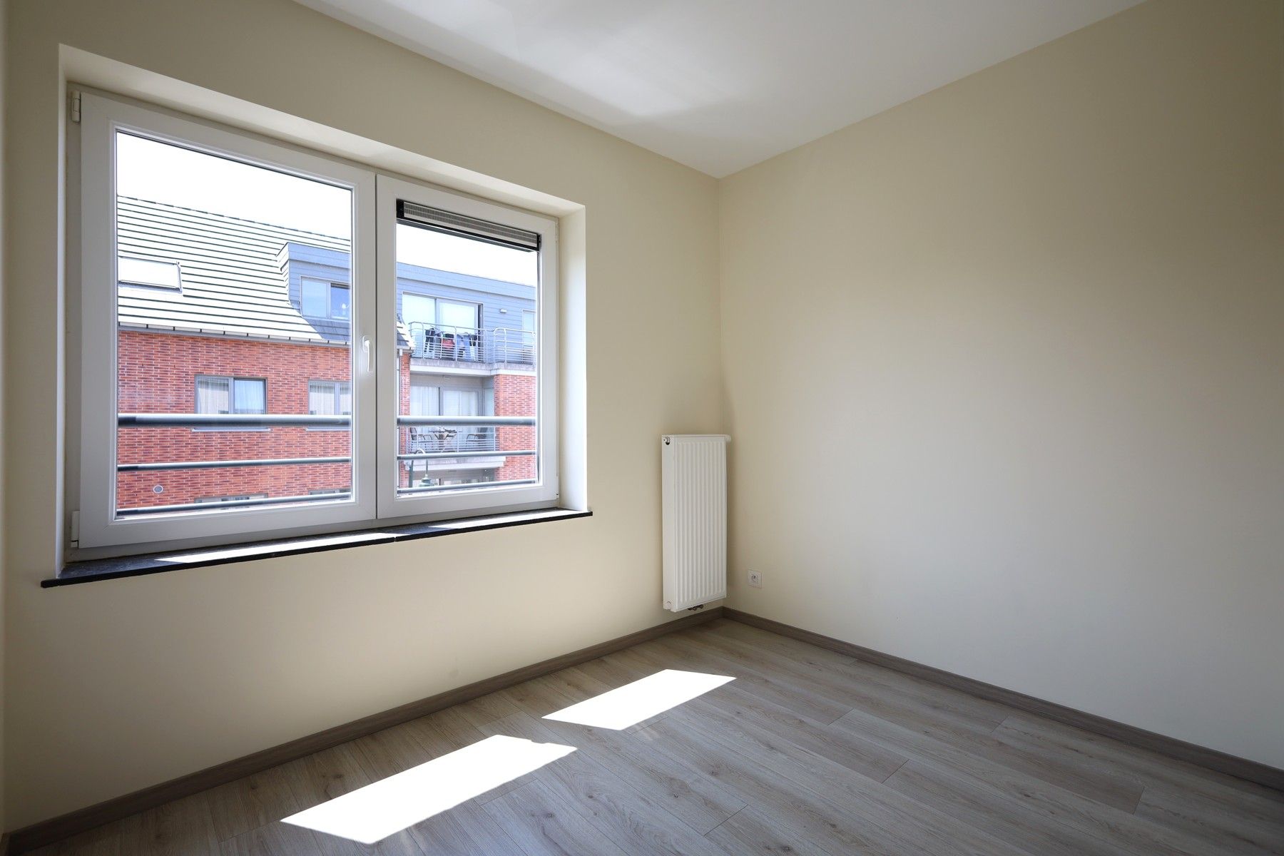 Lichtrijk appartement met terras foto 8