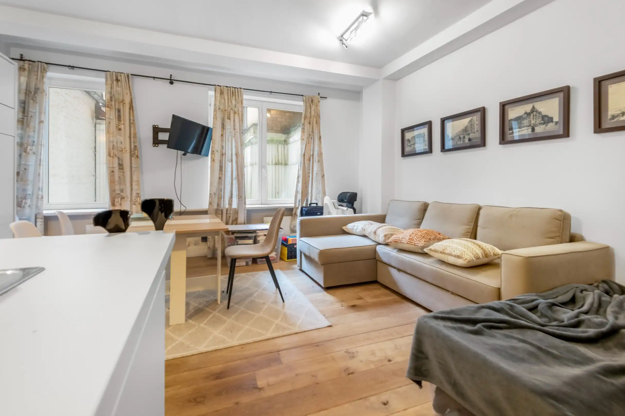 Handelsruimte met studio gelegen op de Zeedijk in het Zoute.  foto 11