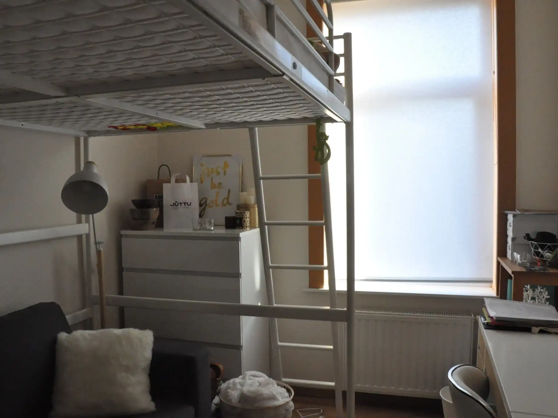 Verzorgde rijwoning met 3 slaapkamers, tuin en garage foto 13