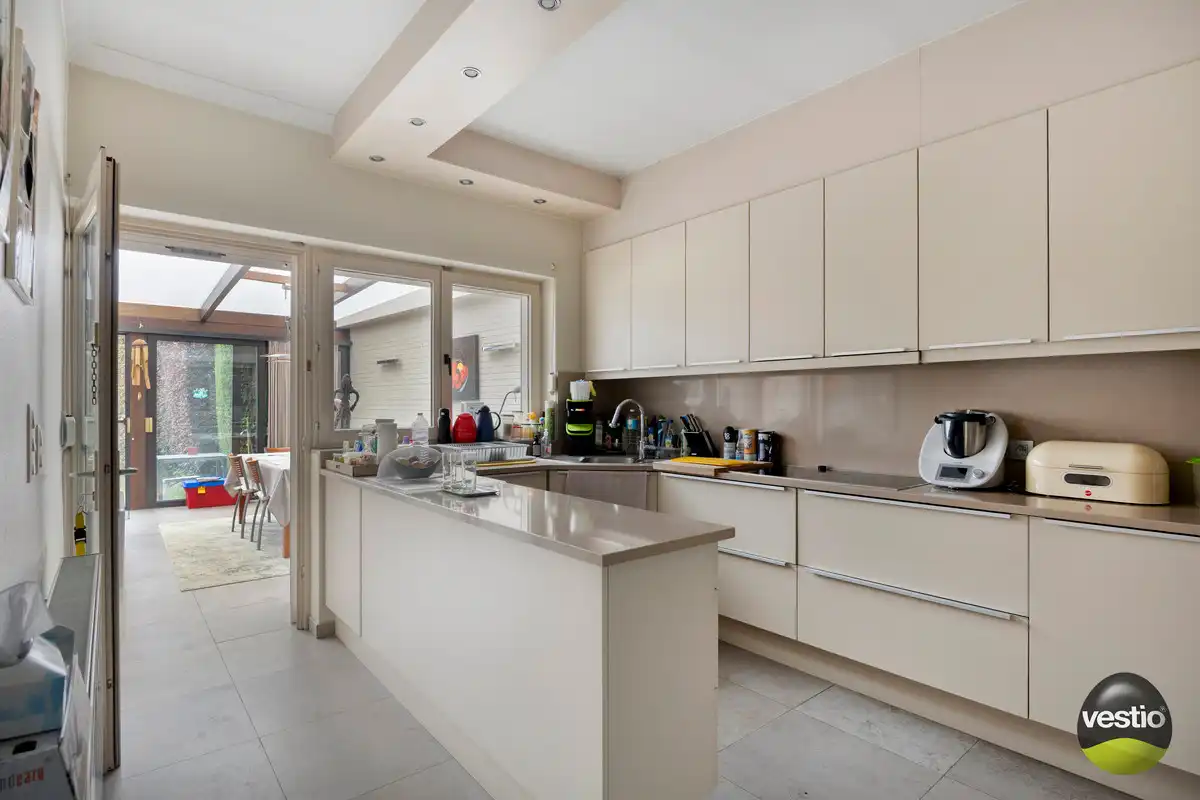 ROYALE WONING MET DOKTERSPRAKTIJK TE BILZEN HOESELT. foto 14