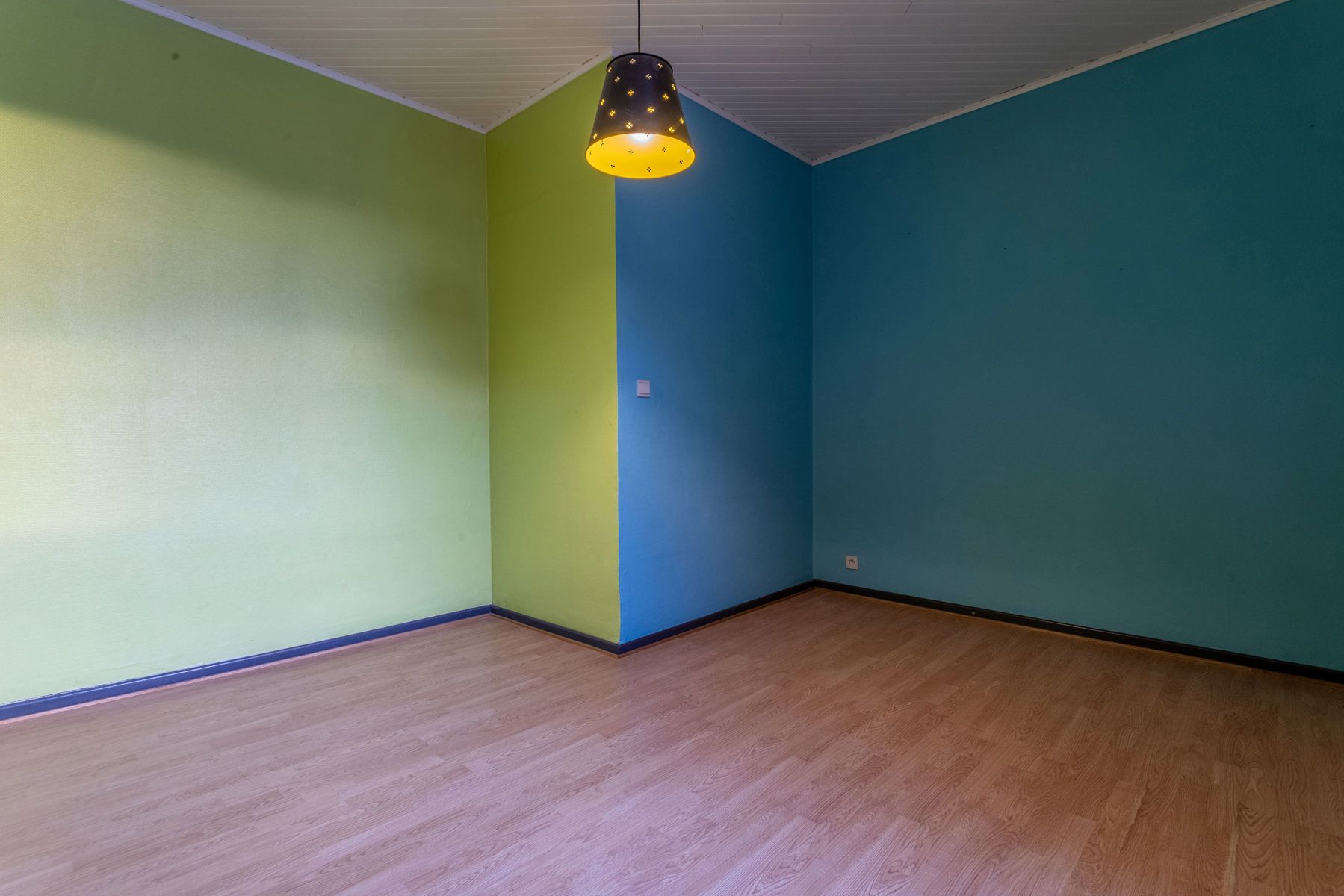 Centraal gelegen handelswoonst te Niel. foto 11