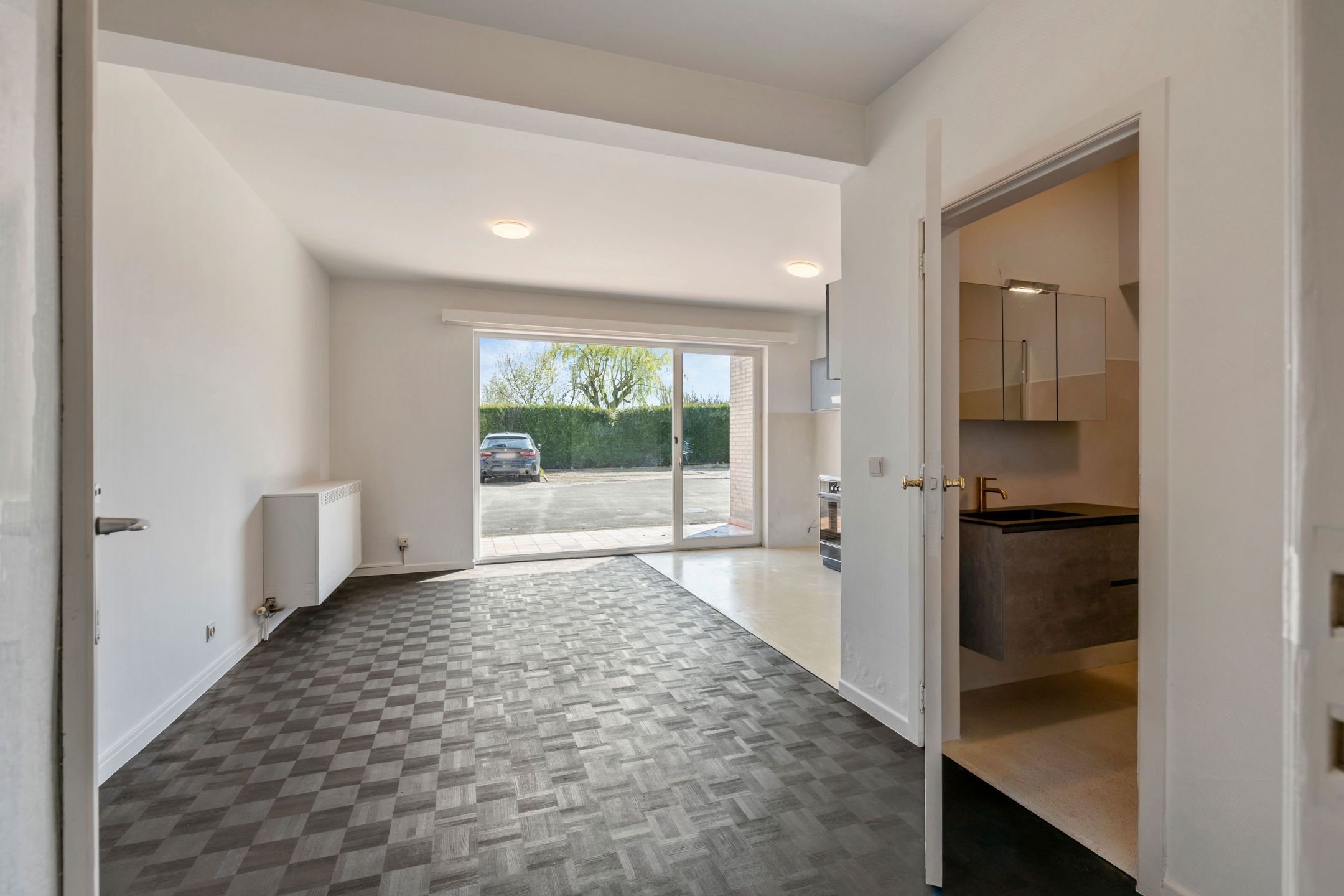 Rustig gelegen gelijkvloersappartement met parkeerplaats foto 4