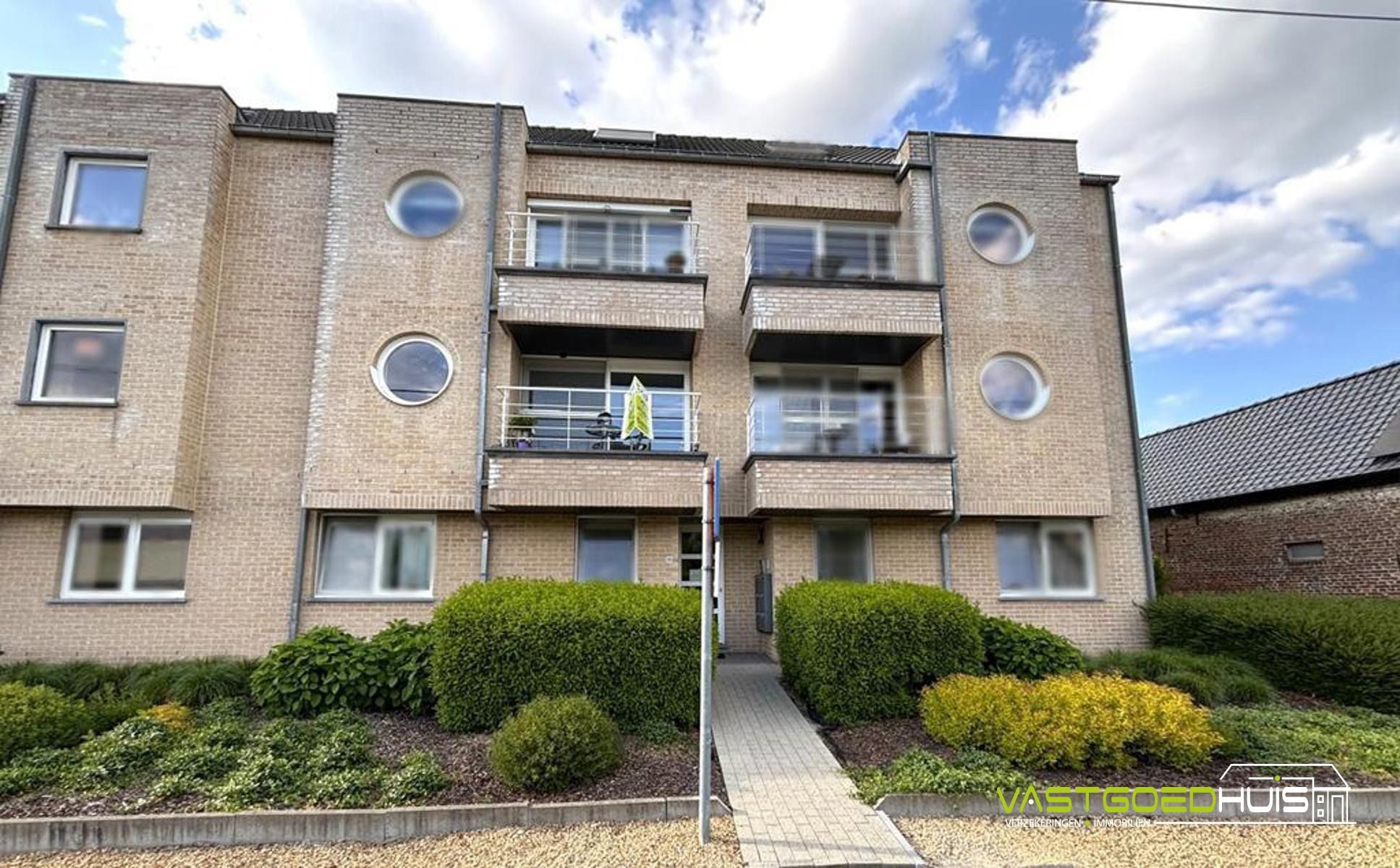 Energiezuinig, twee slaapkamerappartement met terras foto {{pictureIndex}}