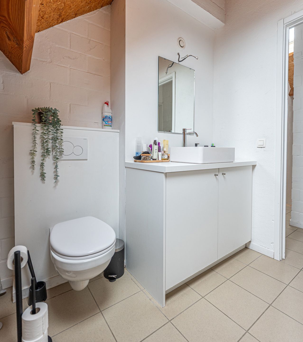 Recente woning in halfopen bebouwing foto 13