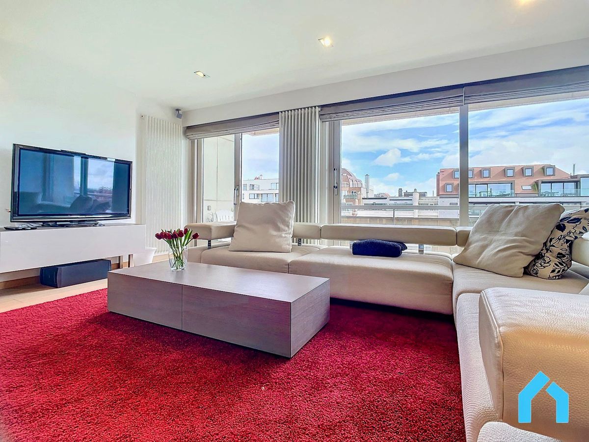 Uniek gelegen appartement gelegen op het Lichttorenplein te huur foto 3