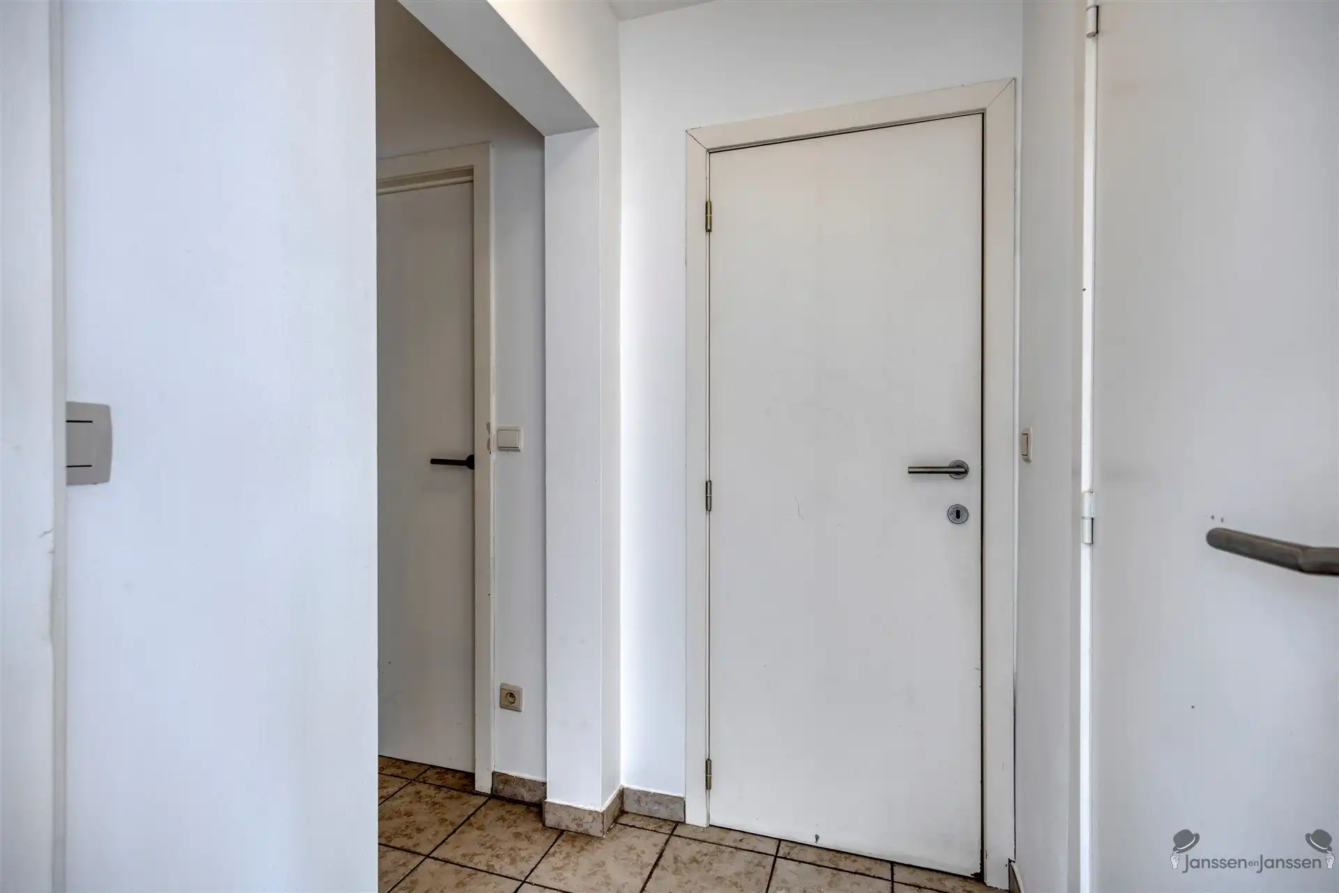 Rustig gelegen gelijkvloers appartement te Leopoldsburg foto 16