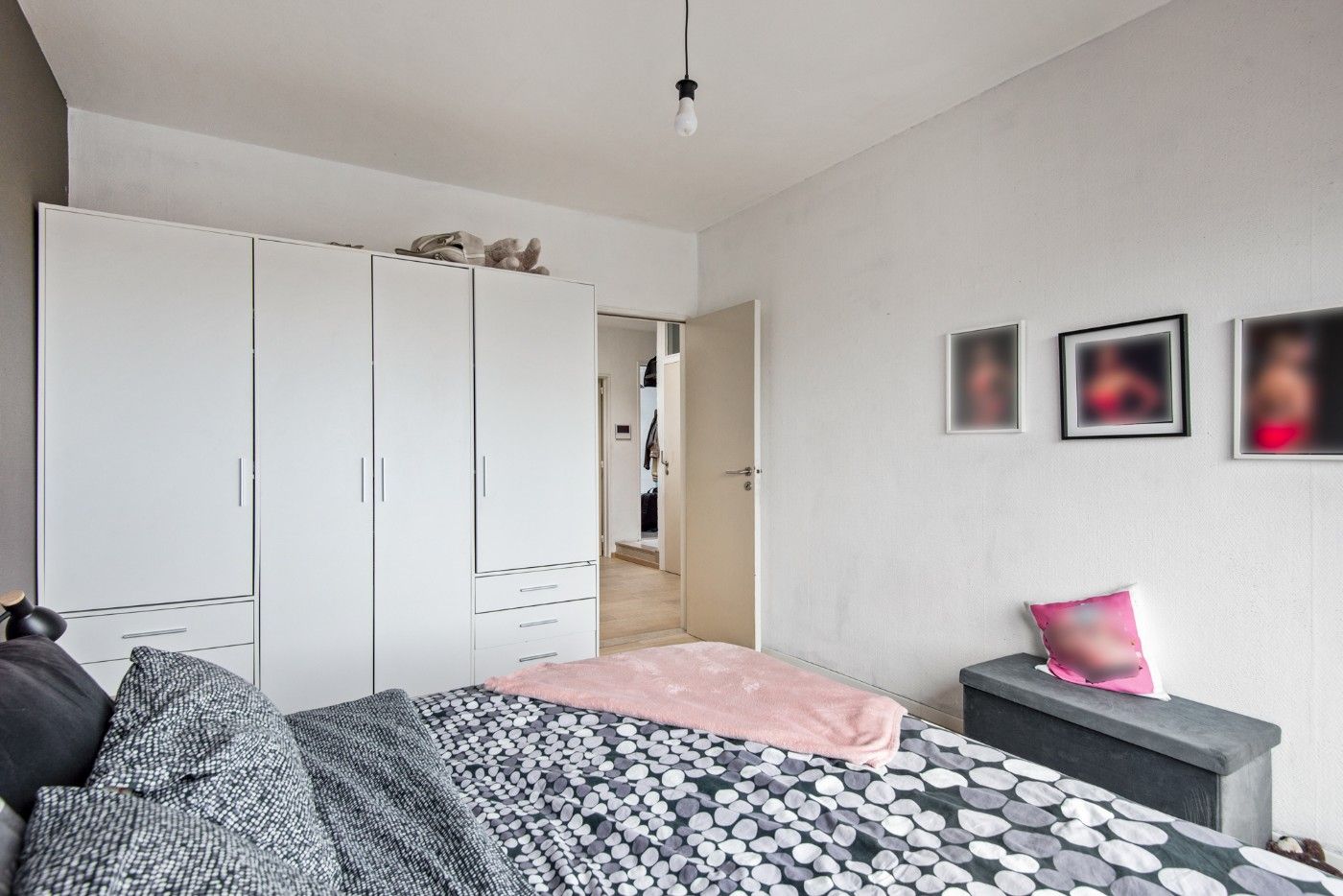 Tof, ruim app. op 2e verd. met 3 slpk. en garage foto 10